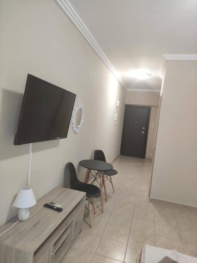 G M 3 Rooms Kentpo In The Heart Of The City Larissa Exterior foto
