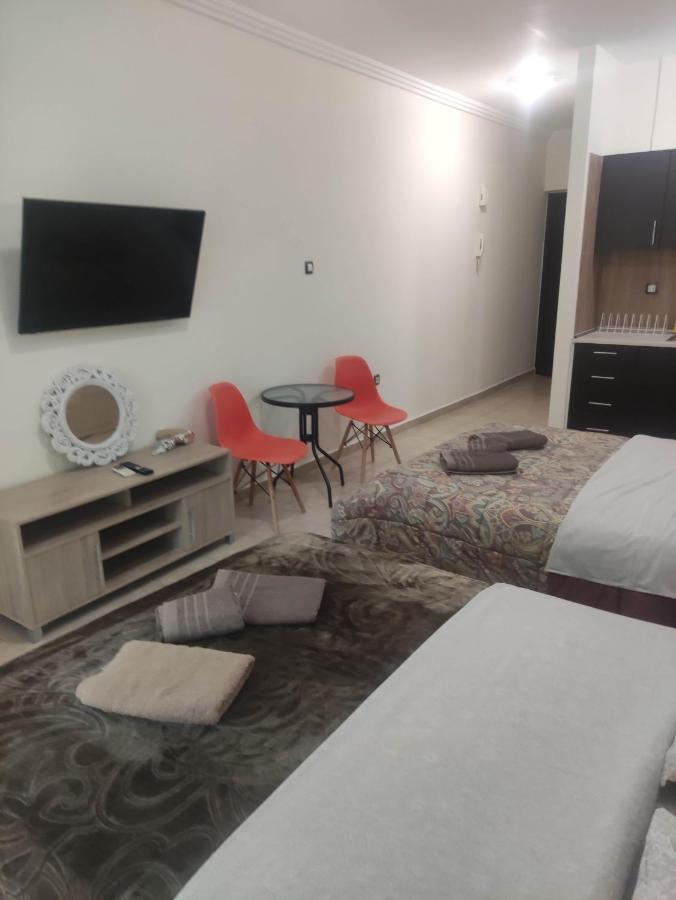 G M 3 Rooms Kentpo In The Heart Of The City Larissa Exterior foto